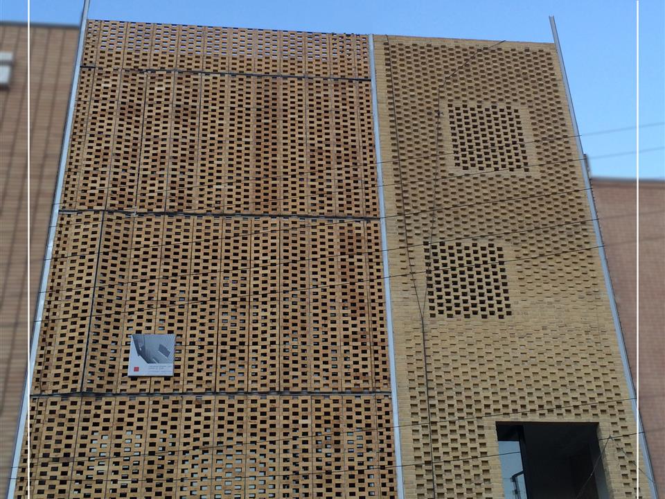 اجرای اولین نمای هوشمند ساختمان توسط گروه ساختمانهای هوشمندTIS در اصفهان